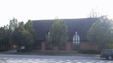Kyrkan finns på Engelbrektsgatan 68 på öster
